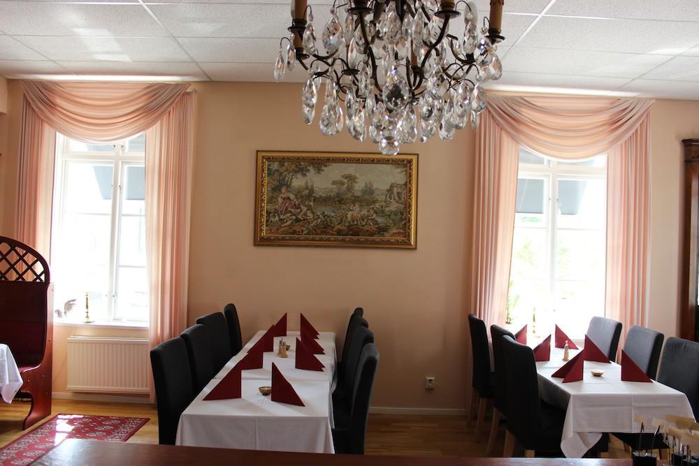Hotell Laeckoe Lidköping Dış mekan fotoğraf