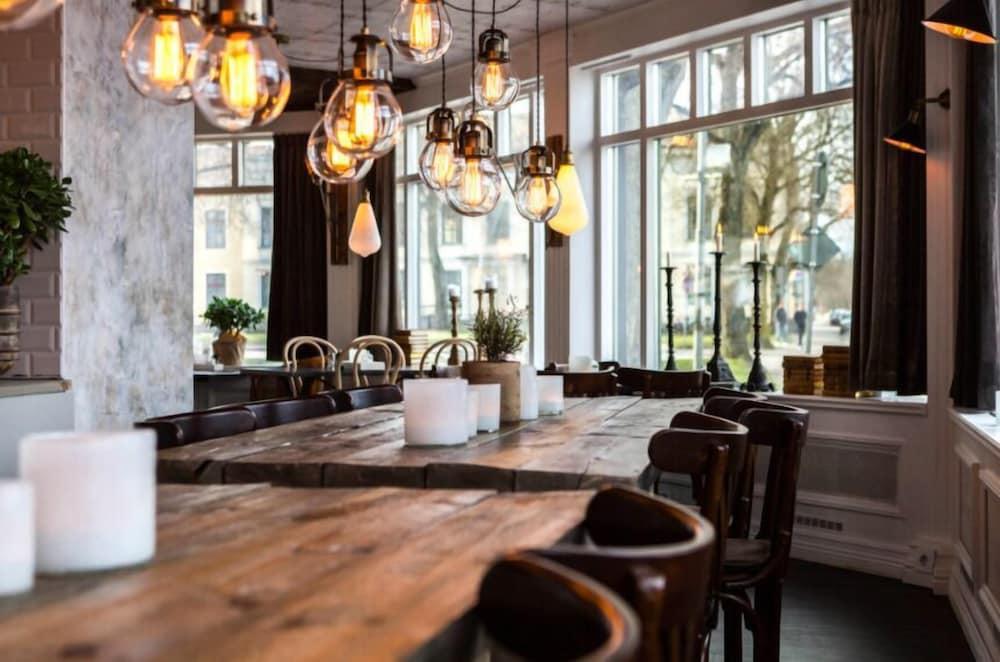 Hotell Laeckoe Lidköping Dış mekan fotoğraf